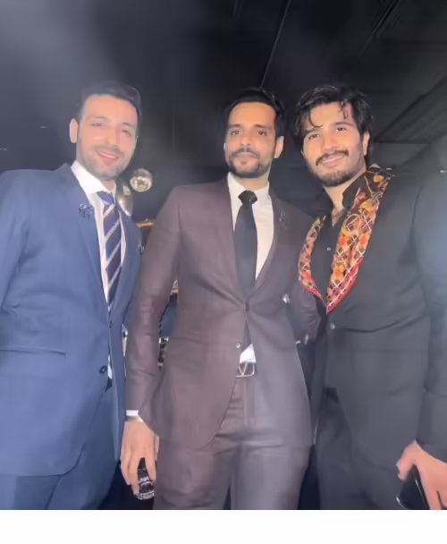 Netizens openly criticize Feroze Khan for celebrating New Year 2023 after preaching against it