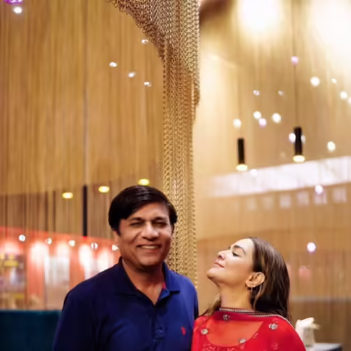 Humaima Malick And Noor Bukhari Share Pictures And Wish For Murshid