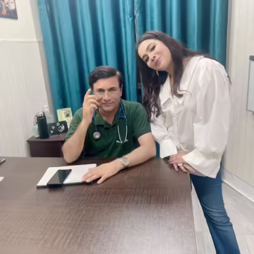Humaima Malick And Noor Bukhari Share Pictures And Wish For Murshid