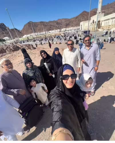 Fans congratulate as Sania Mirza performs Umrah with family
