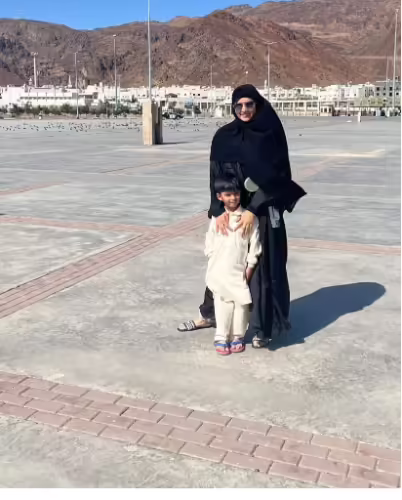 Fans congratulate as Sania Mirza performs Umrah with family