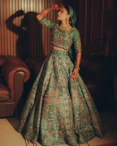Sistrology Fame Iqra Kanwal's Beautiful HD Mehndi Pictures