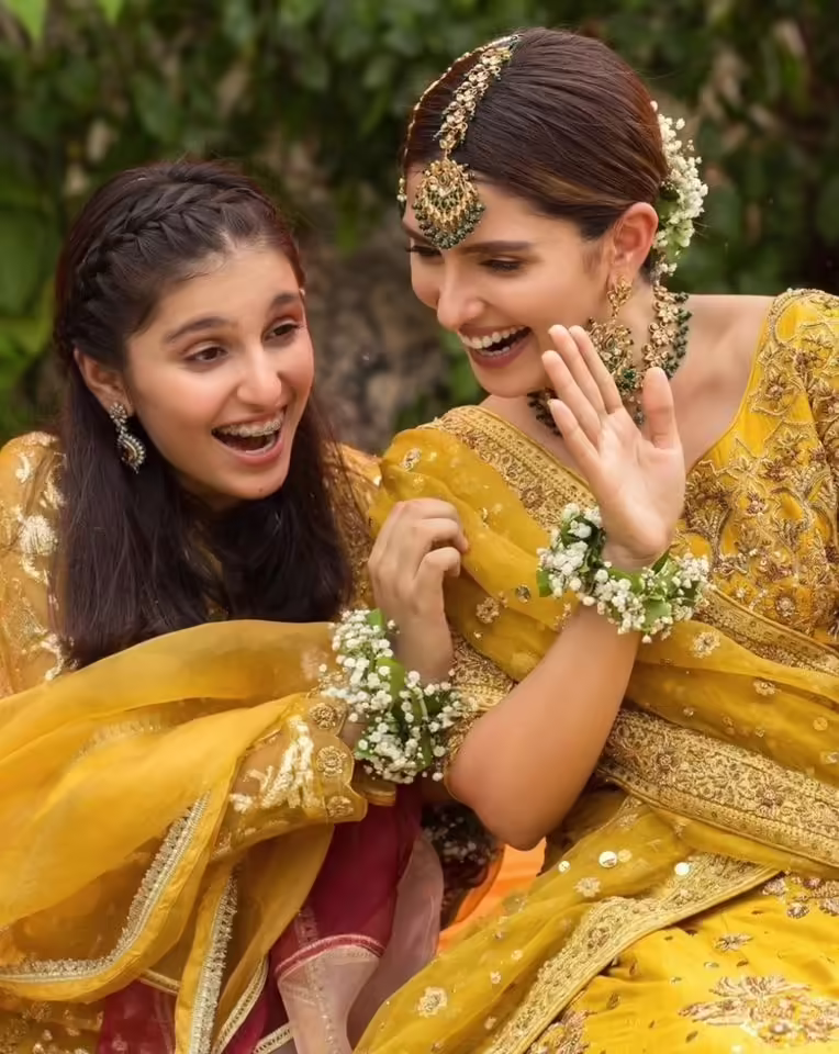 ayeza khan sister hiba