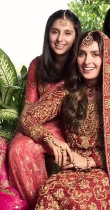 hiba khan ayeza khan sister