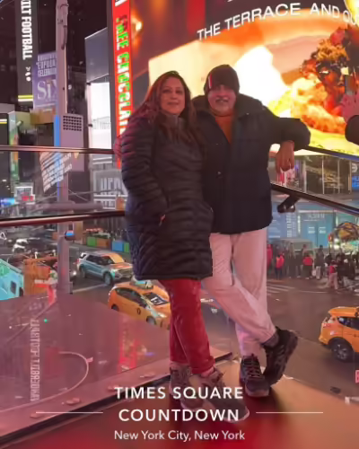 Fazila Qazi Pictures With Husband From New York