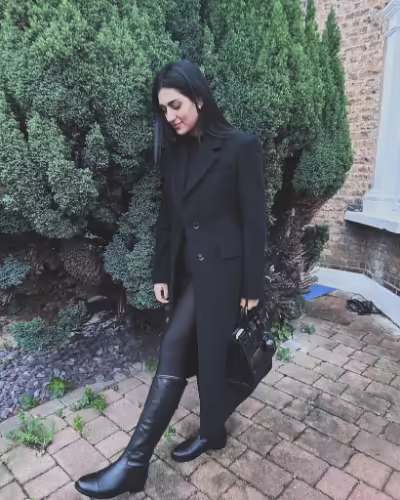 Sarah Khan & Falak Shabir Enjoying Winter Season In UK