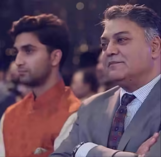 Famous Fathers and Sons of Pakistani Showbiz Industry