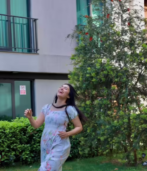 Ayeza Khan shares glimpses from Dubai vacation with Danish Taimoor and kids