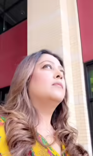 Fazila Qazi Pictures With Husband From New York