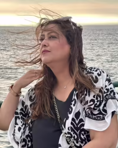 Fazila Qazi Pictures With Husband From New York