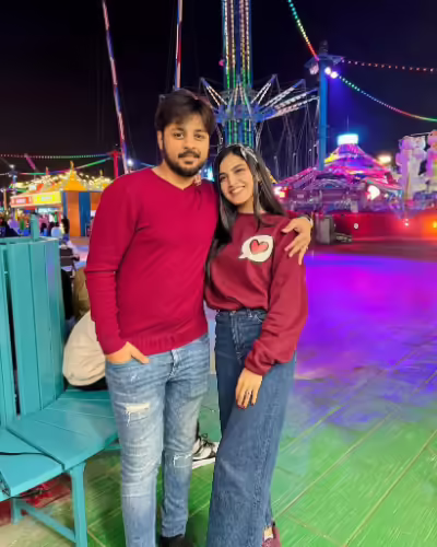 Iqra Kanwal And Areeb Pervaiz With Ducky And Aroob In Global Village Dubai