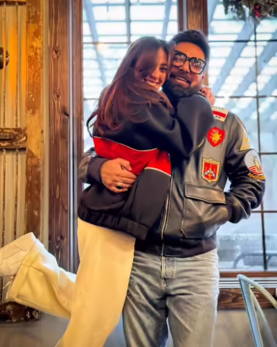 Iqra Aziz And Yasir Hussain Celebrate 4th Anniversary In USA