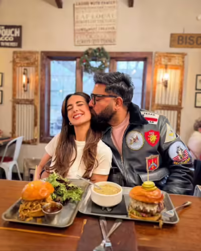 Iqra Aziz And Yasir Hussain Celebrate 4th Anniversary In USA