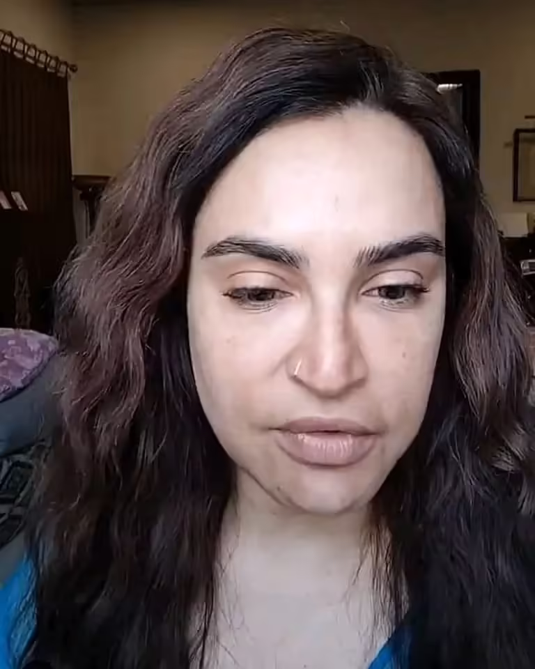 Nadia Hussain Khan stuns in a no-makeup selfie as she shares a sneak peek into her 'weekend vibes'