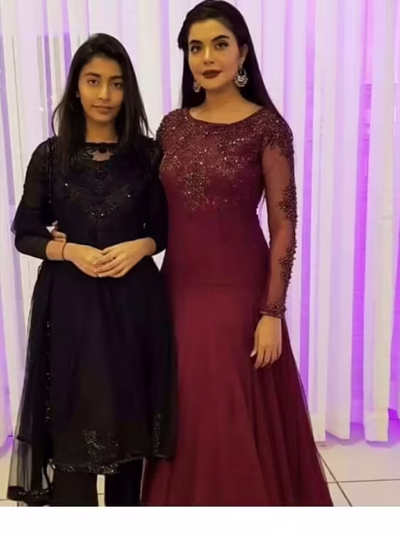 Beautiful Pictures of Nida Yasir With Her Bhabhi Sumbul Talha