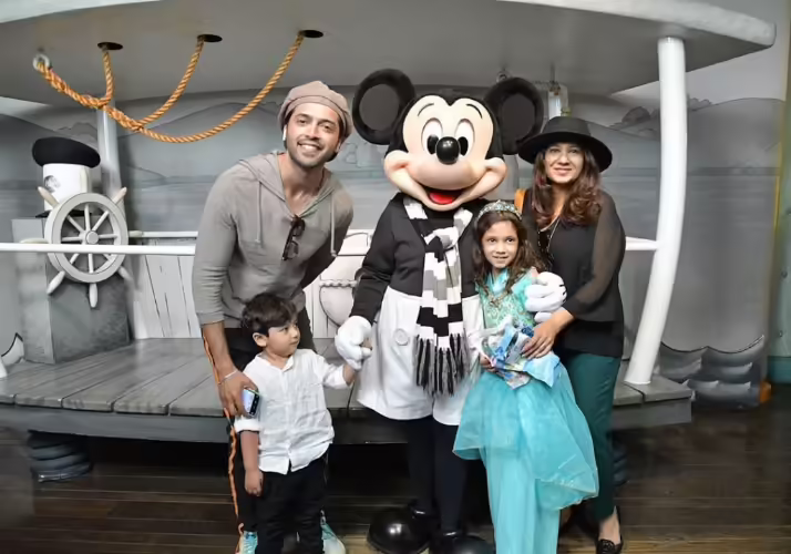 Complete Family Pictures of Sana Fahad and Fahad Mustafa