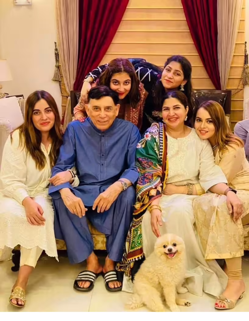 Actress Shagufta Ejaz Spends Quality Time With Husband And Daughter, See Pics