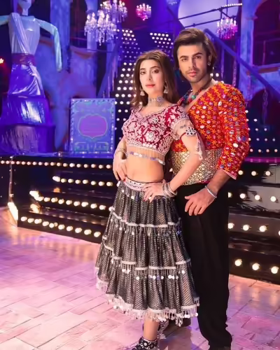 Reporter's Strange Request Makes Farhan Saeed And Urwa Hocane Uncomfortable