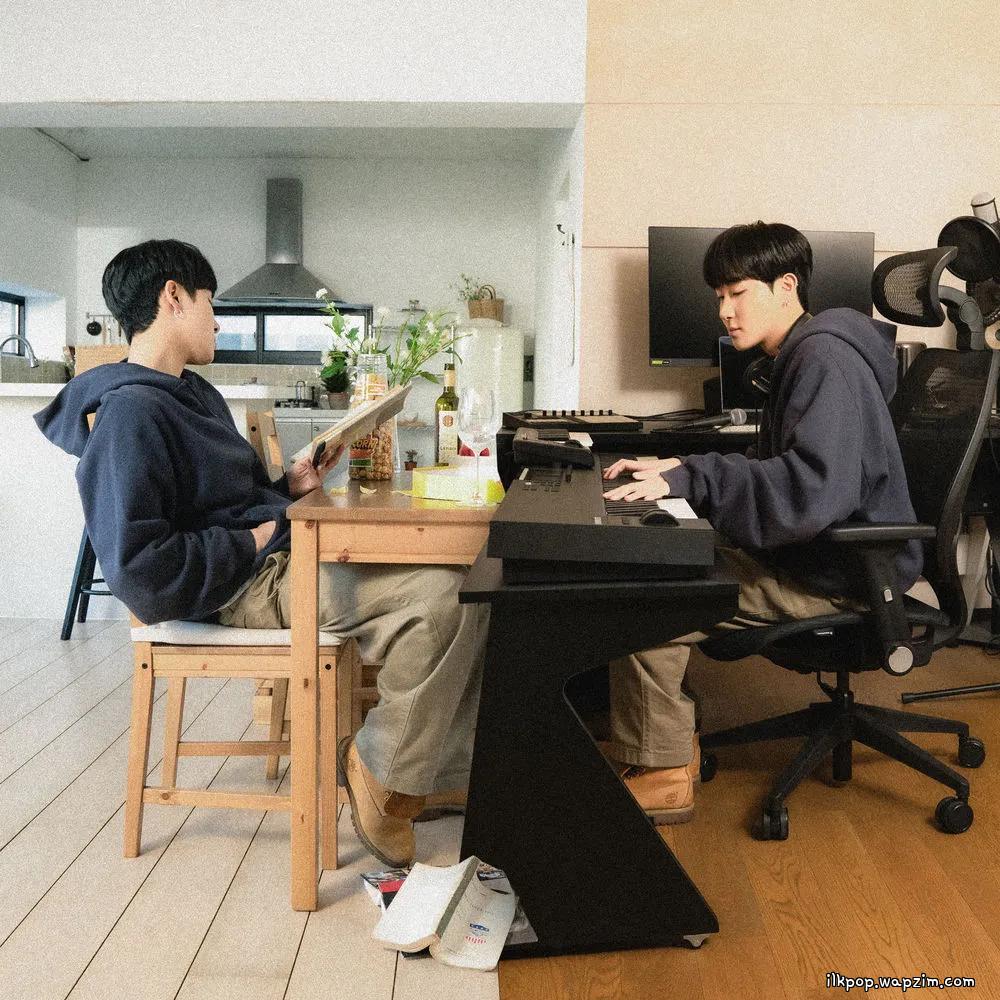 자발적 아싸 (Solo Life) (Feat. h3hyeon) by simaron