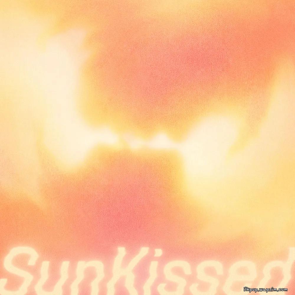 MINHO (SHINee) - Sunkissed