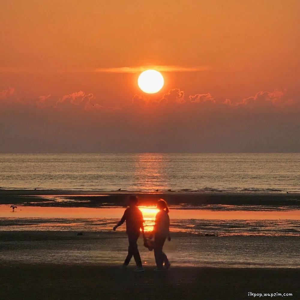 Out of Campus - ์ฐ๋ฆฌ์ ์ฐ์ฃผ (Our Universe)