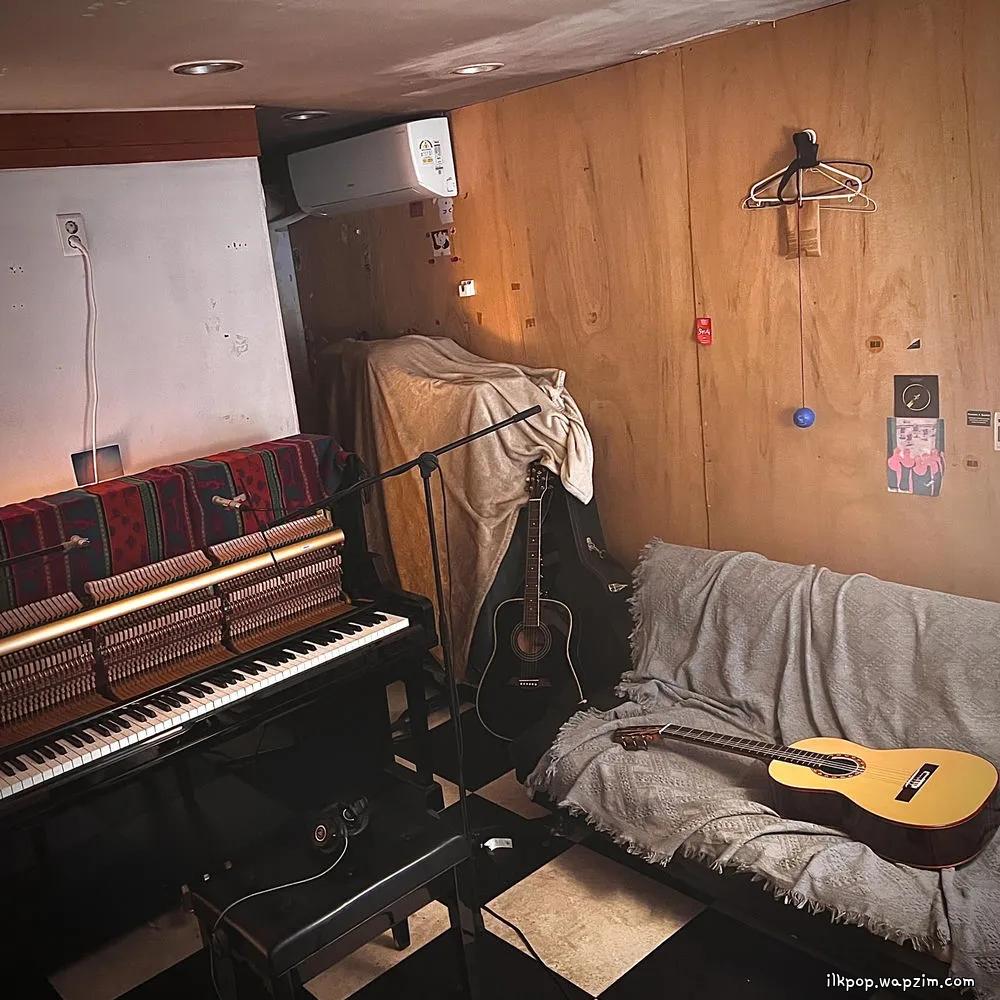 minjun kang - 비와 잠 (Rain&Sleep)