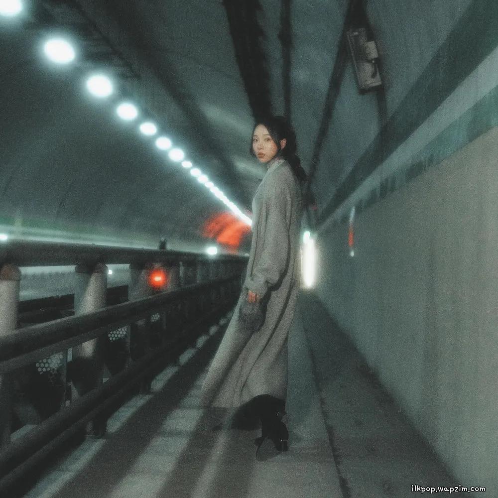 So jeong Shim - Runaway