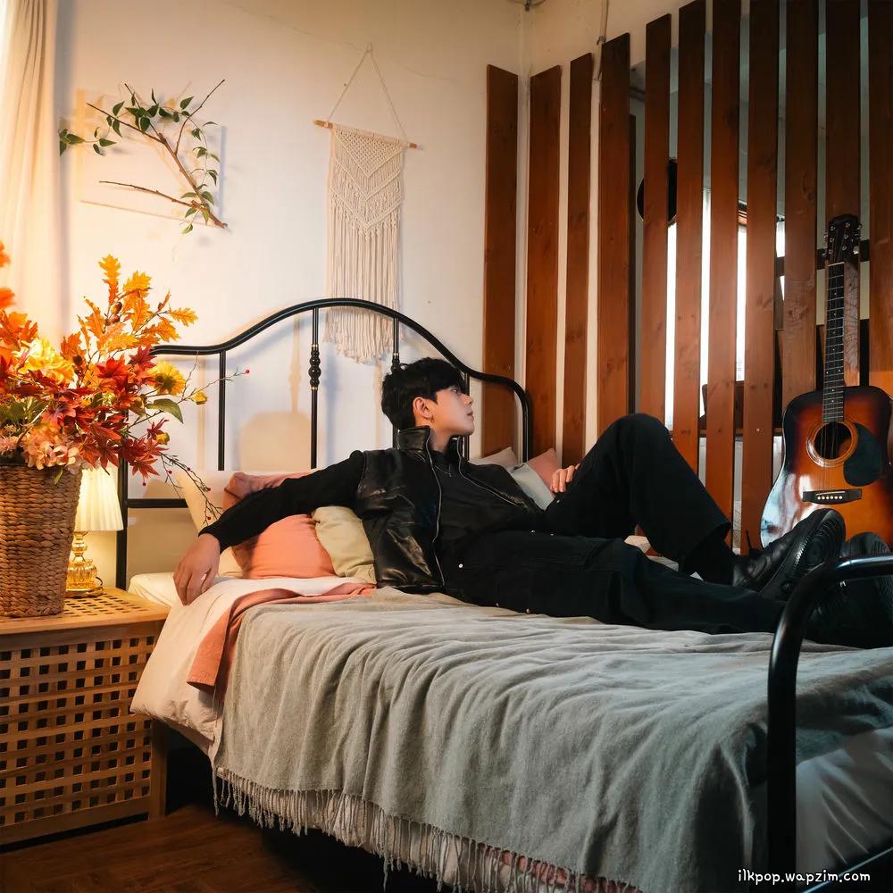 V.et - μ¬λμ΄λ μ΄λ¦μΌλ‘ (In the Name of Love)