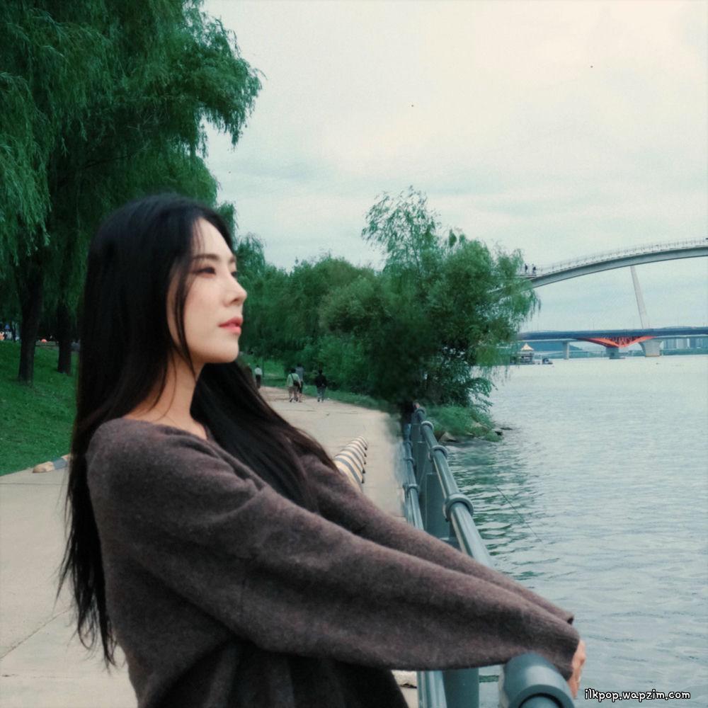 Jeon Youl - 쉬운 이별 같은 건 없어 (There's no such thing as an easy breakup)