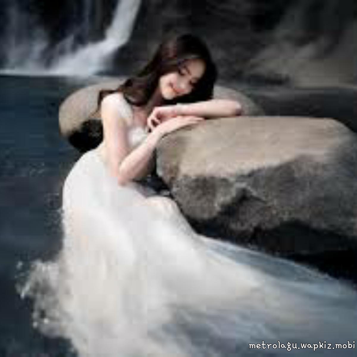 Agatha Chelsea - Nyaman