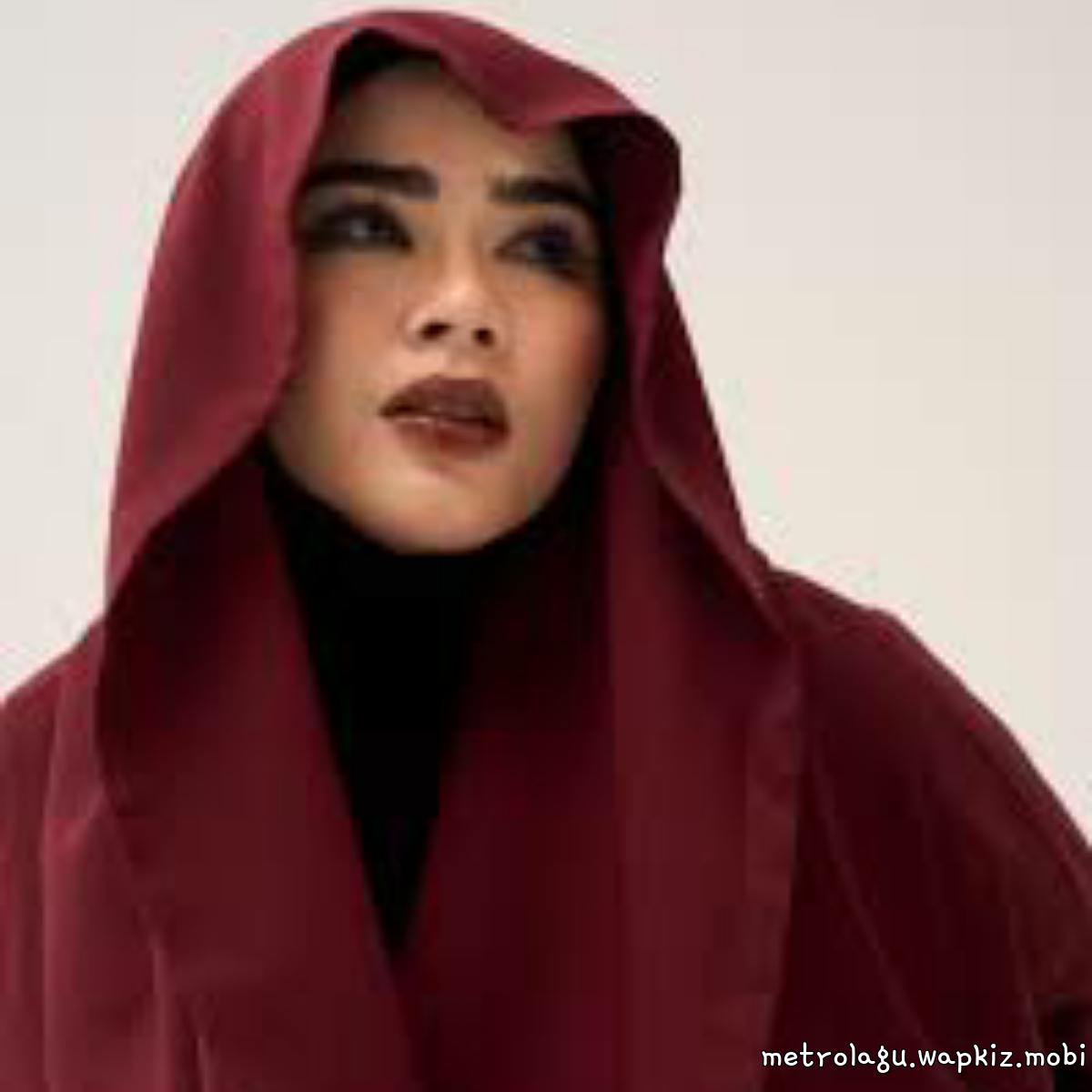 SIVIA - Diam, Kamu Berisik