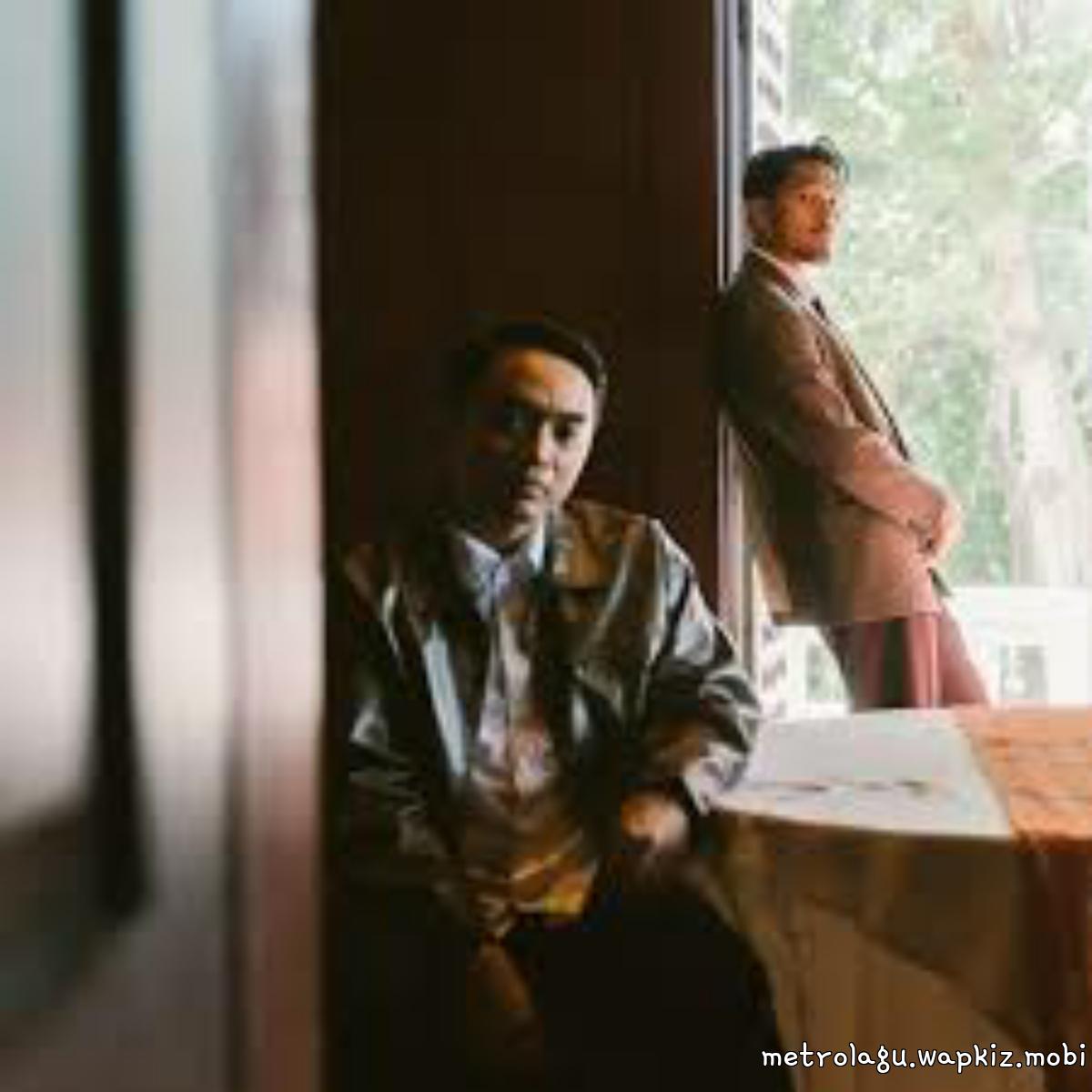 Adrian Khalif and Dipha Barus - Kualat