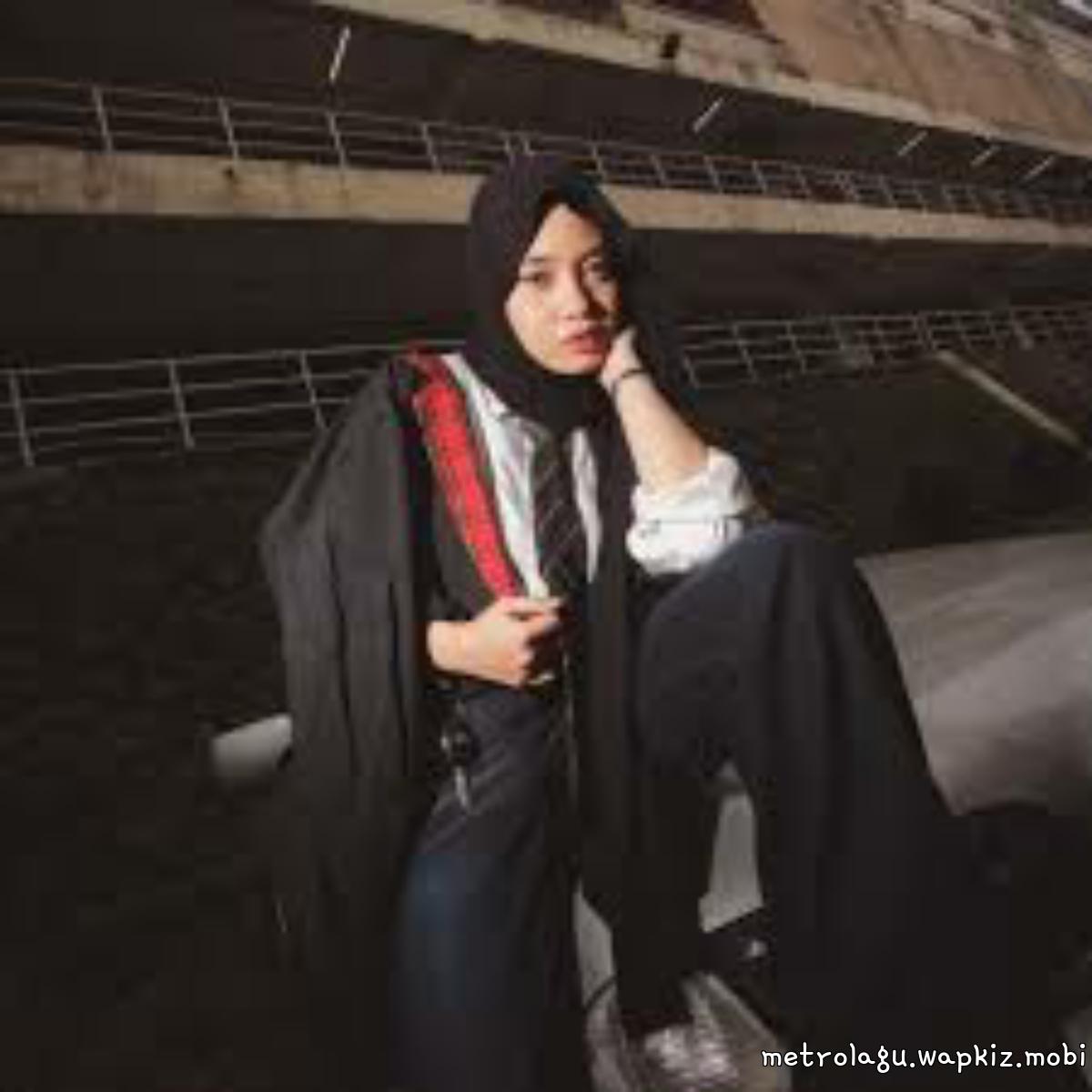 Hanin Dhiya - Biar Kusimpan Sendiri