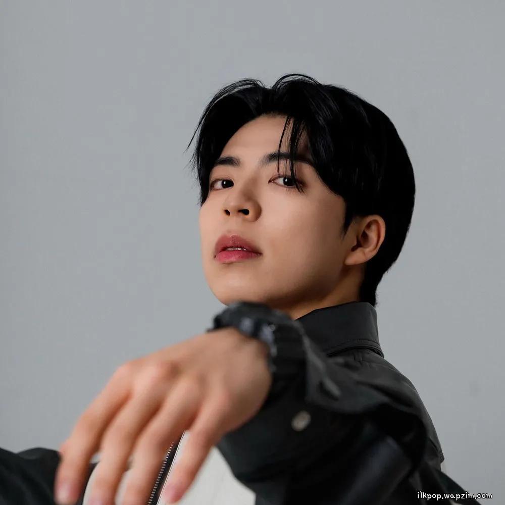 JunSung - JS WORLD (Intro)