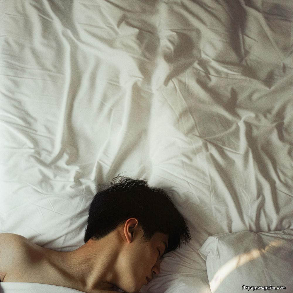 Llwyd - 이 밤을 평범히 낭비하지 말아요 (No Ordinary Night)