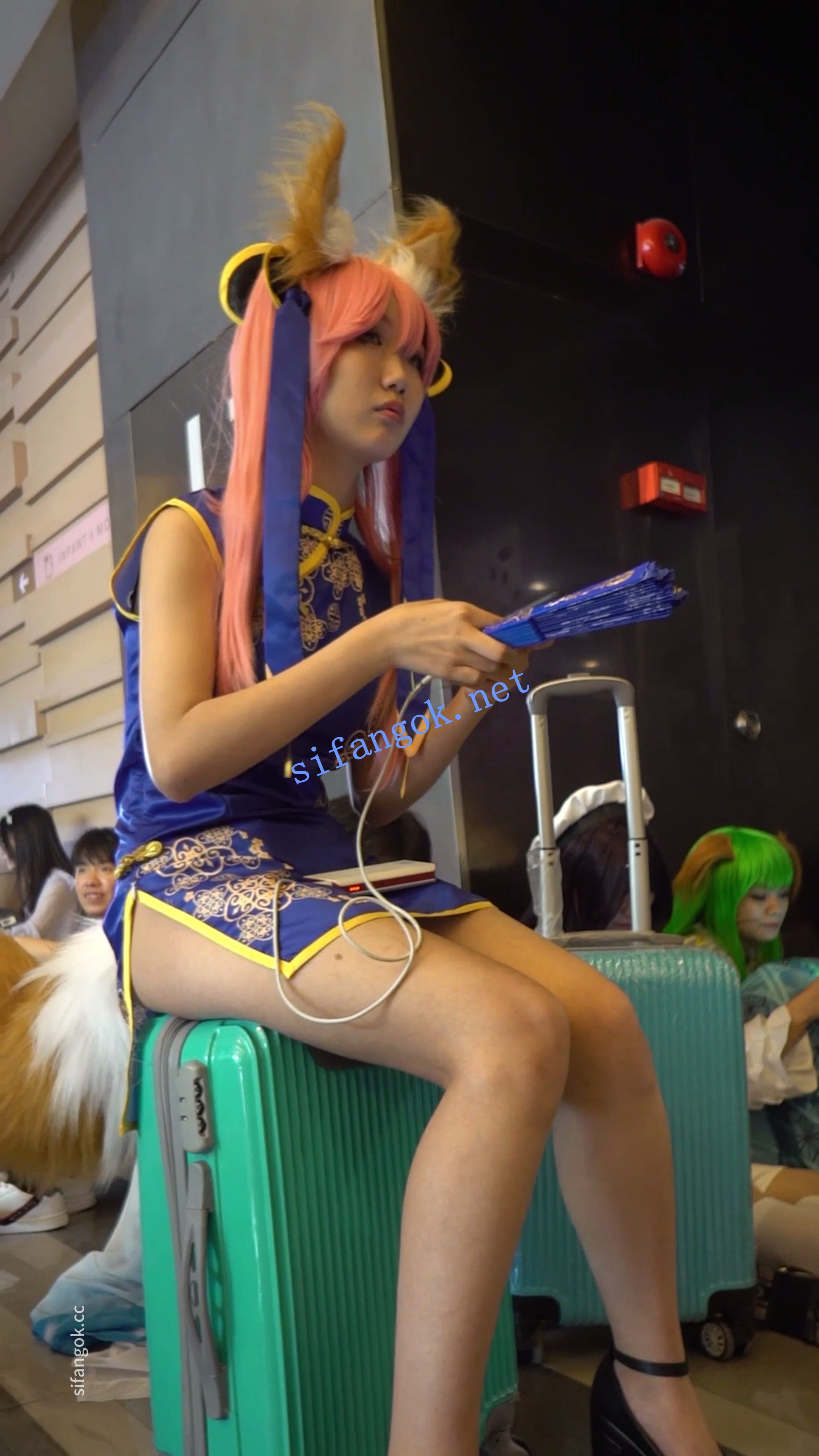 【xxn-158】玉藻前旗袍cos小姐姐..侧面露半个屁股CD无痕内