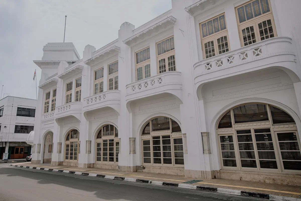 Eks Kantor Departemen Tenaga Kerja - 3