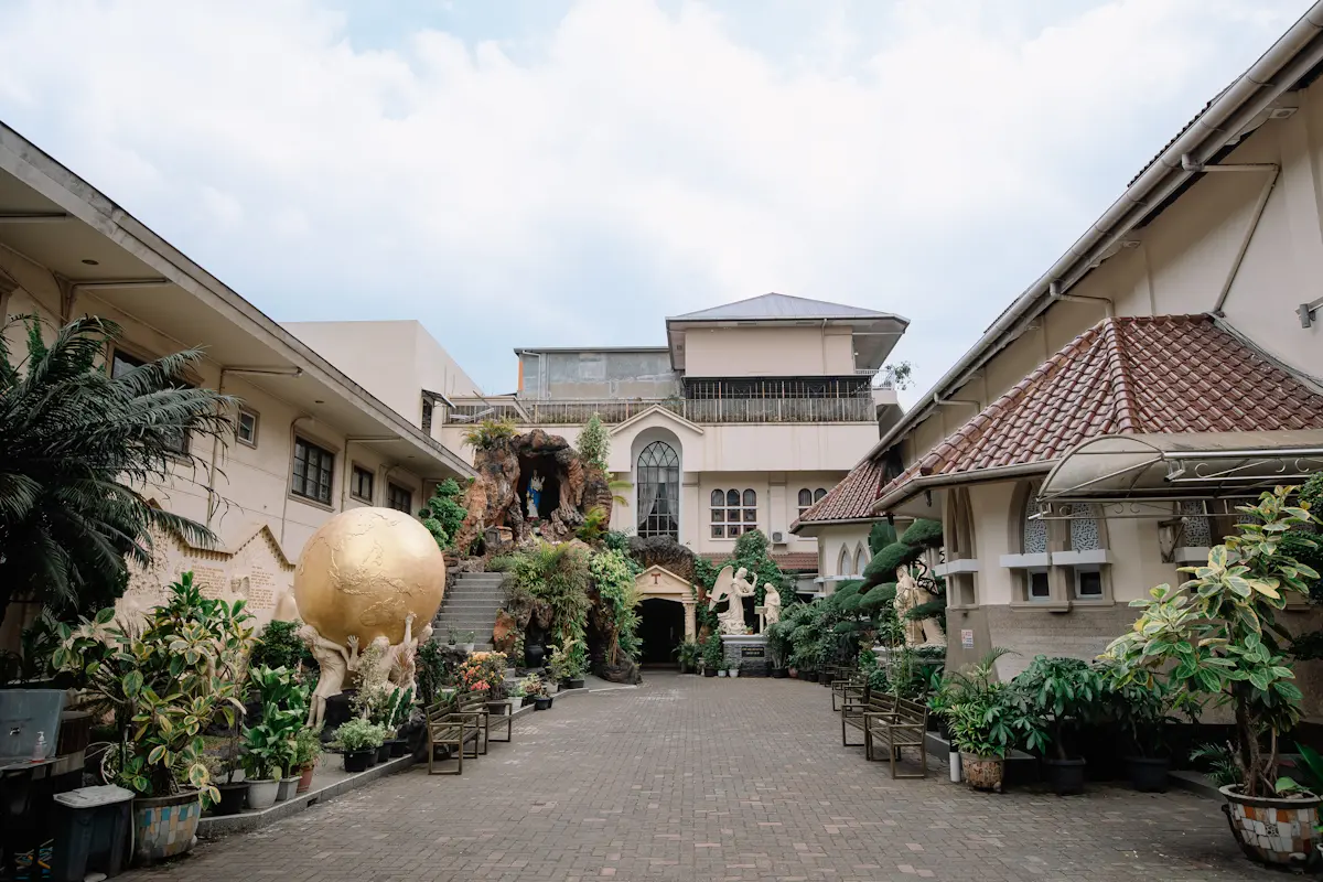 Gereja Katolik Santa Maria Tak Bernoda Asal – Katedral Medan - 2
