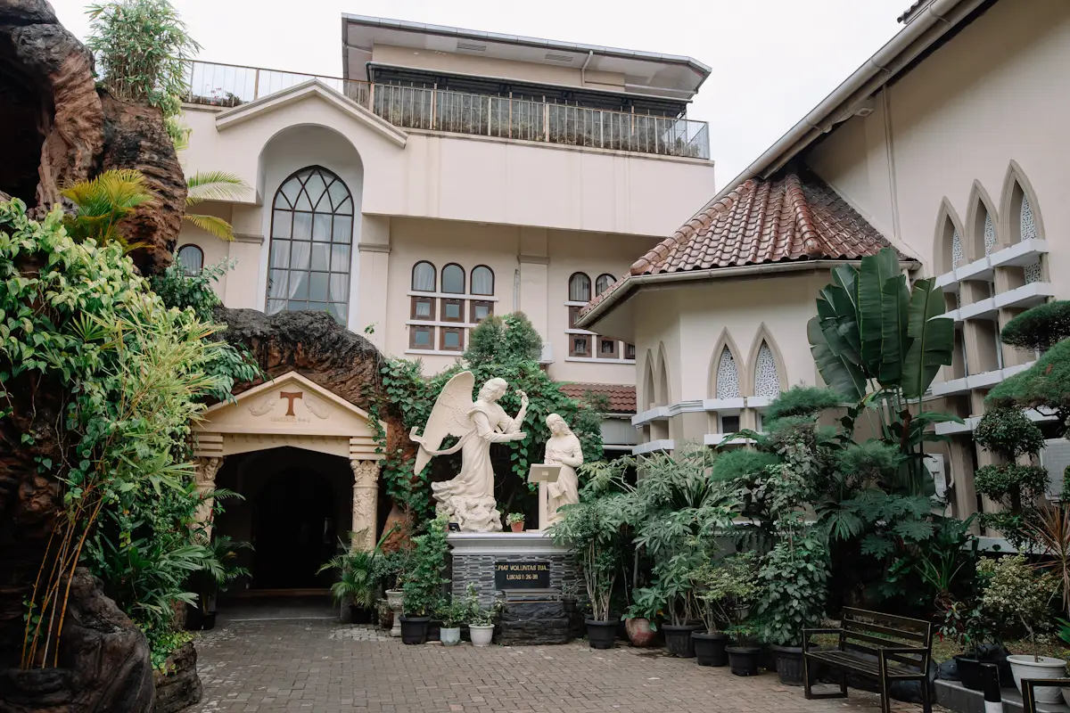 Gereja Katolik Santa Maria Tak Bernoda Asal – Katedral Medan - 5