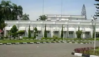 Foto sejarah Kantor Gubernur Sumatera Utara di Medan