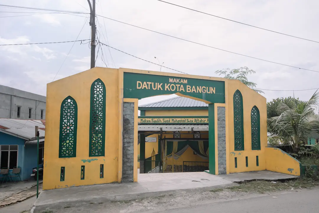 Makam Datuk Kota Bangun