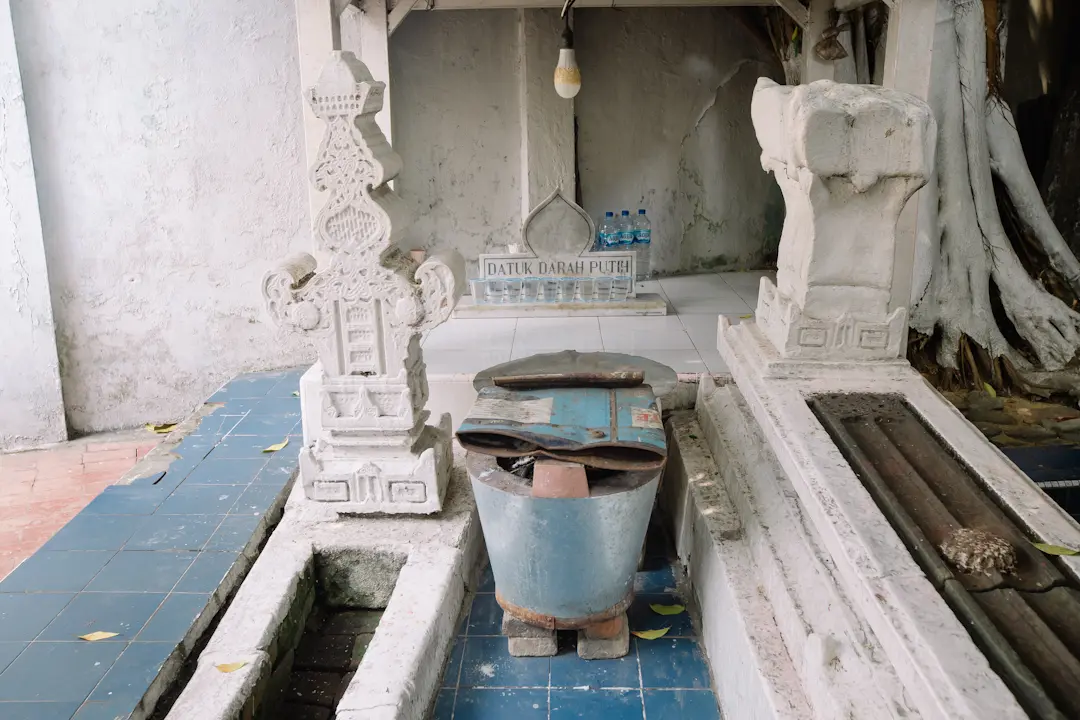 Makam Datuk Merah dan Darah Putih - 2