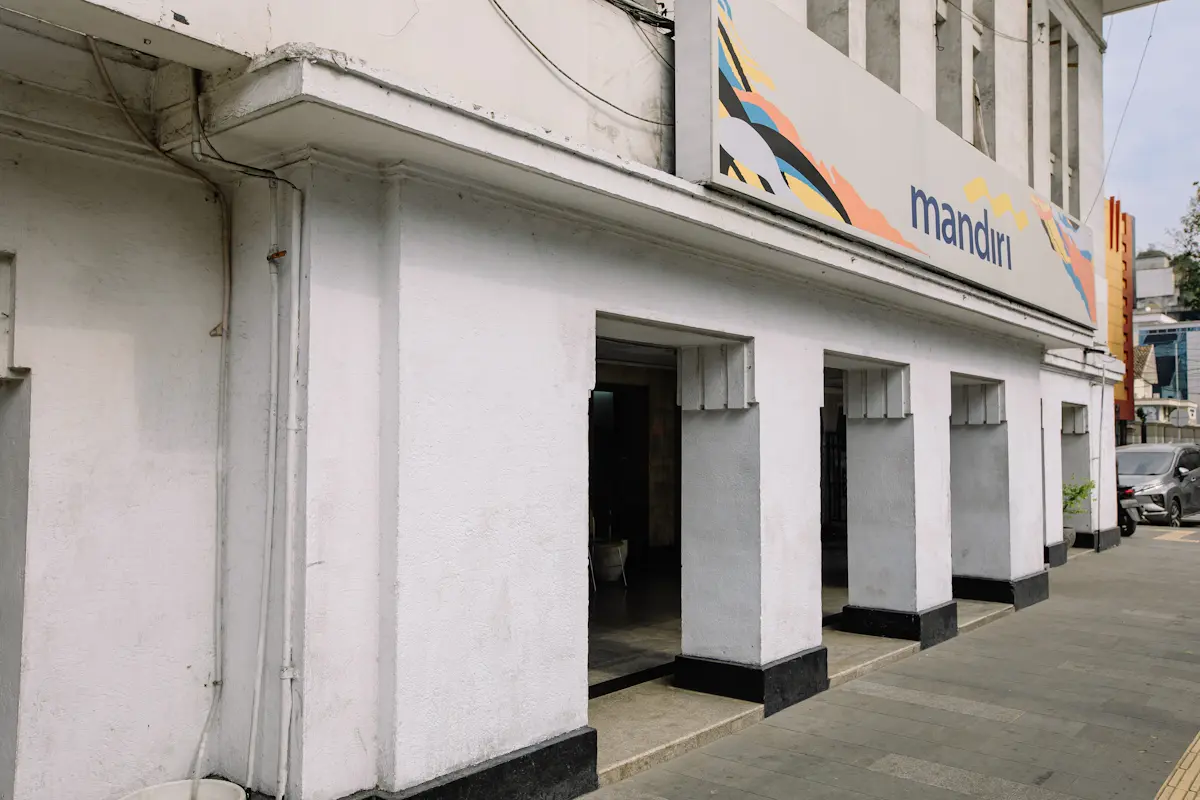 Bank Mandiri (Eks Bank Dagang Negara) - 3