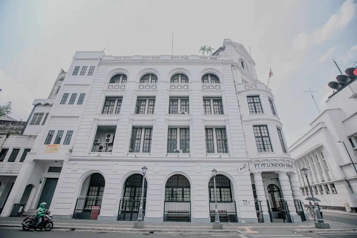 Gedung PT London Sumatera - 2