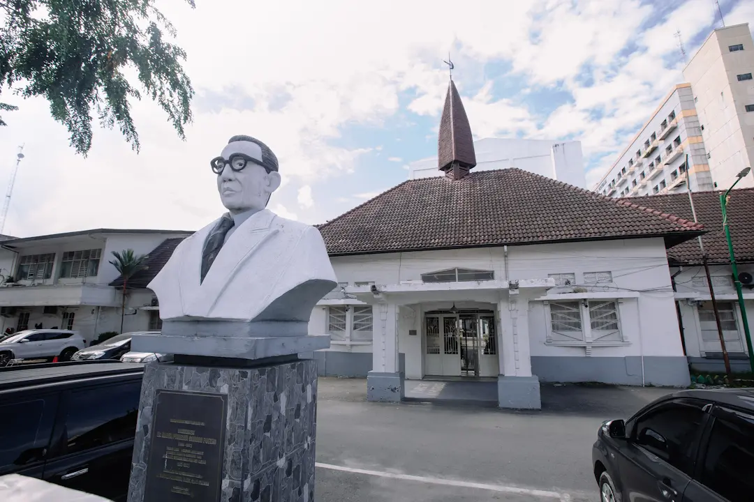 Rumah Sakit Umum Dokter Pringadi - 2