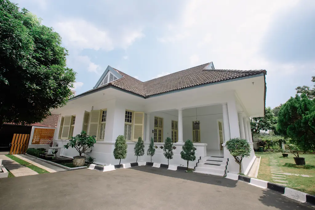 Rumah Dinas Pimpinan Bank Indonesia Jl Imam Bonjol No 25 - 2