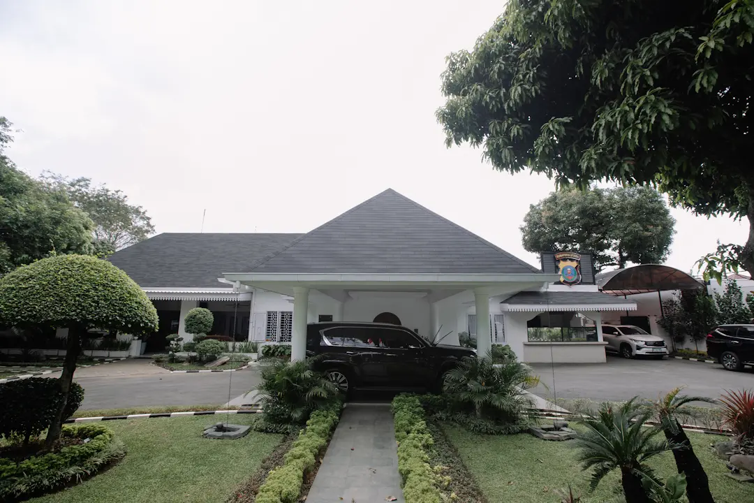 Rumah Dinas Kapolda Sumut - 2