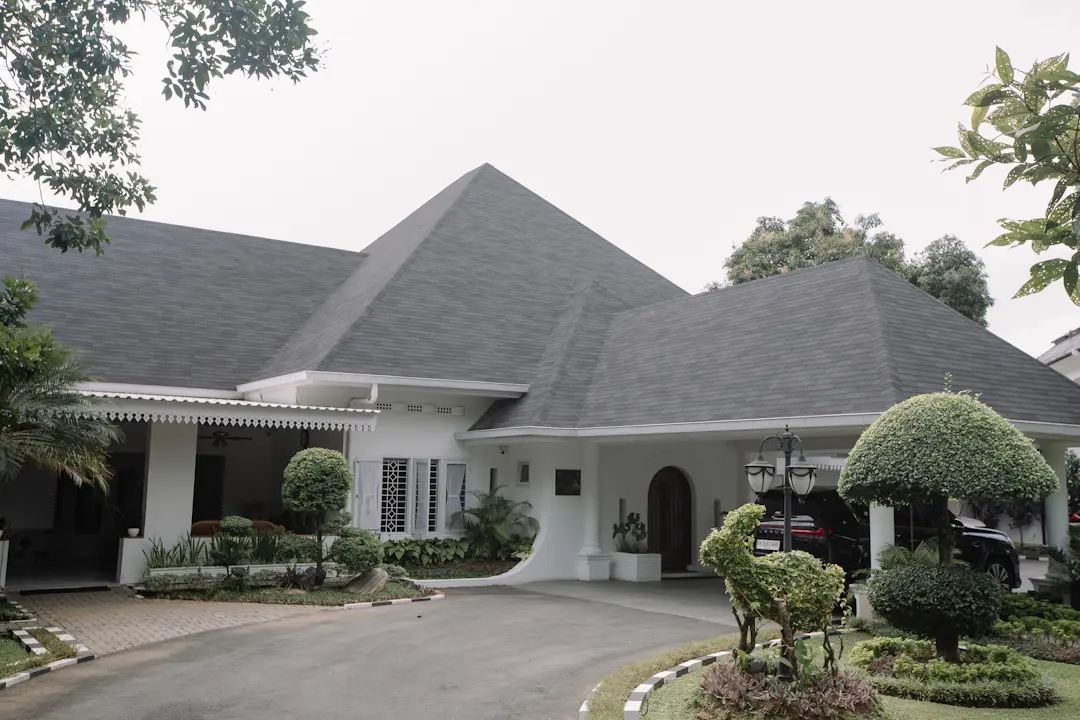 Rumah Dinas Kapolda Sumut - 4