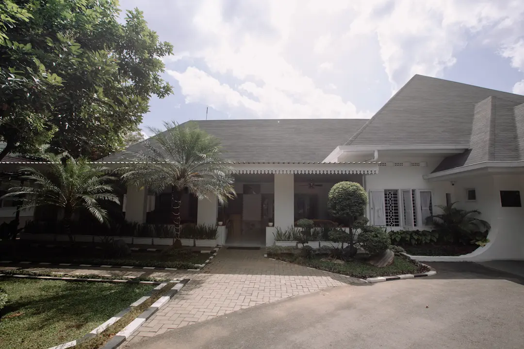 Rumah Dinas Kapolda Sumut - 6