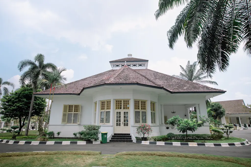 Rumah Dinas Pimpinan Bank Indonesia Jl Imam Bonjol No 27
